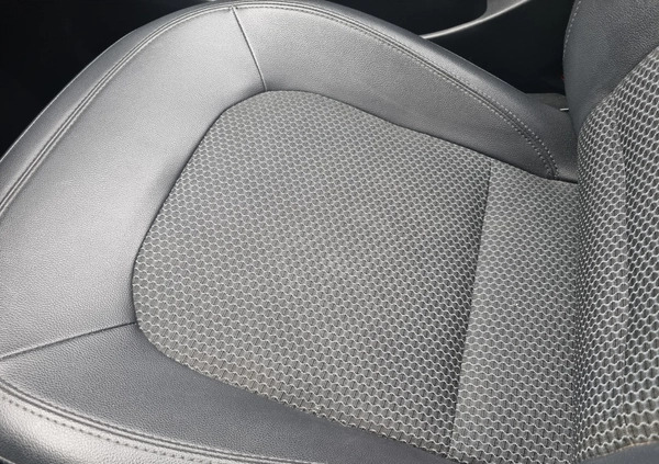 Hyundai ix35 cena 39300 przebieg: 171000, rok produkcji 2010 z Poznań małe 301